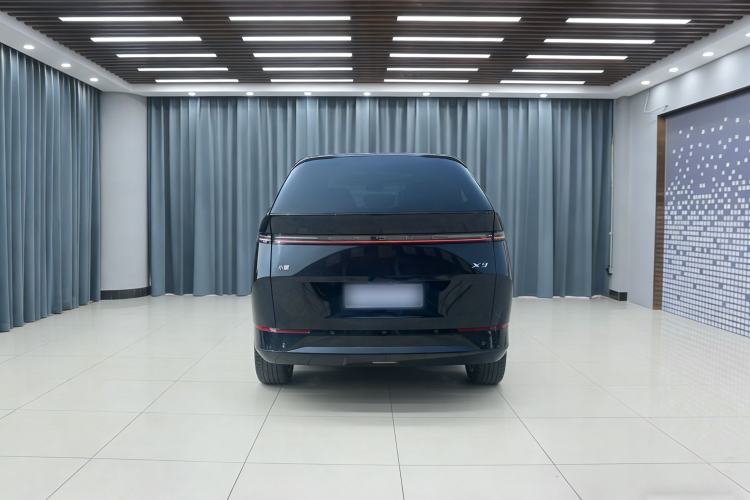 Used XPeng X9 2024 610 Long-Range Pro
