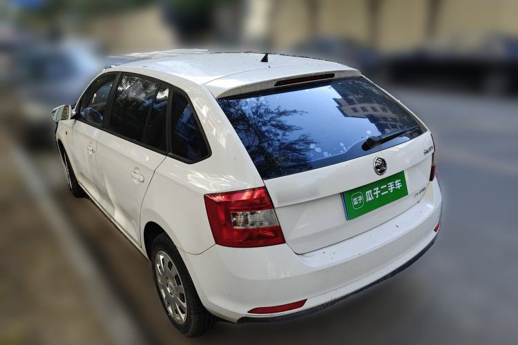 Used Skoda Rapid Spaceback 2014 1.6L Automatic Enjoyment Edition