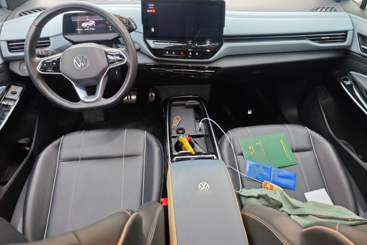 Used Volkswagen ID.4 X 2023 Pure Long-Range Version Center Console