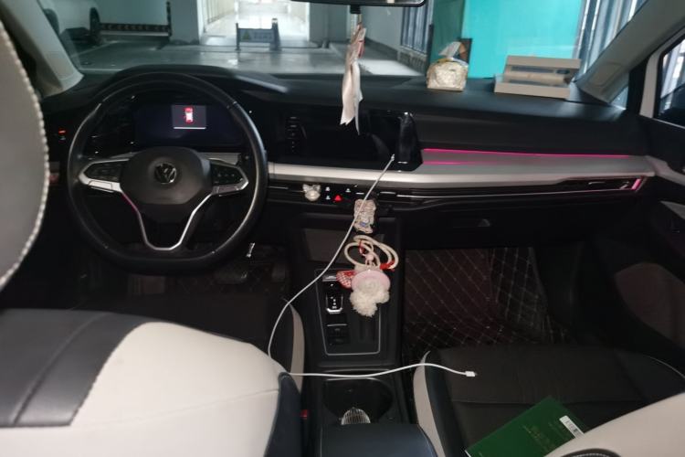 Used Volkswagen Golf 2021 280TSI DSG Pro First Edition Center Console