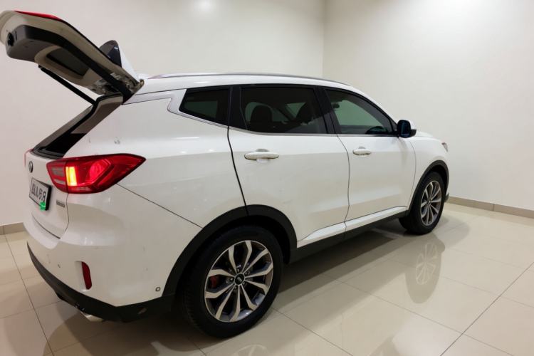 Used Wey VV6 2018 2.0T Two-Wheel Drive Flagship Version China V Standard Rear Right 45 Deg