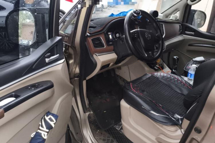 Used FORTHING Lingzhi 2019 M5L 1.6L 7-Seater Comfort Model China VI Standard Driver Seat