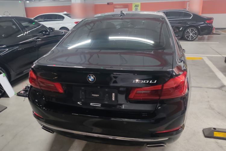 Used BMW 5 Series 2018 Facelifted 530Li Luxury Edition Premium Package
