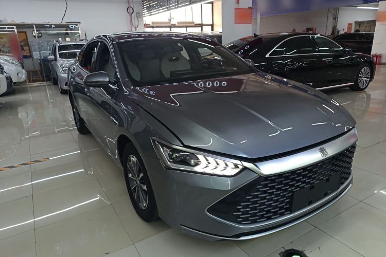 Used BYD Qin PLUS 2023 Champion Edition DM-i 55KM Leading Model Front Right 45 Deg