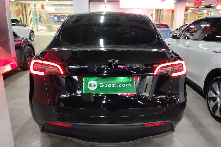 Used Tesla Model Y 2021 Long-Range All-Wheel-Drive Version 3D7
