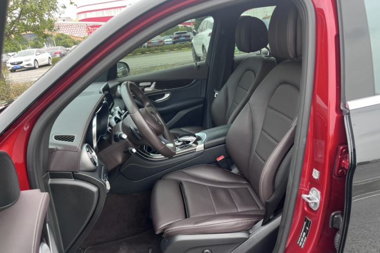 Used Mercedes-Benz GLC 2017 GLC 260 4MATIC Luxury Model