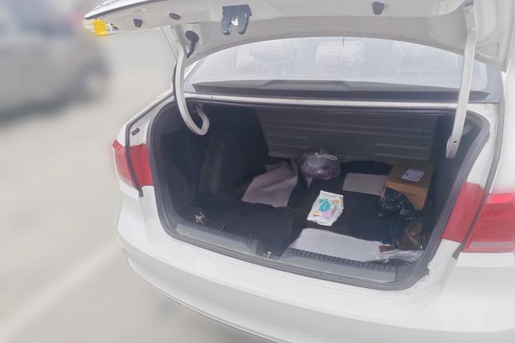 Used Volkswagen Santana 2013 1.4L Manual Fashion Edition Trunk