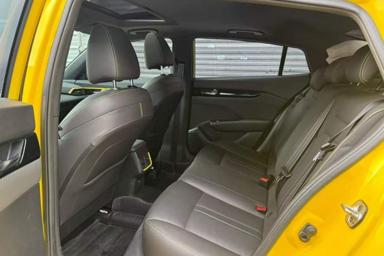 Used Dongfeng Aeolus Yixuan 2021 230T Automatic Hunter Edition Interior 2