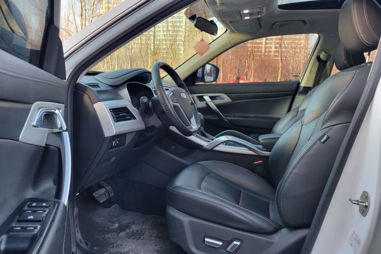 Used Geely Auto Emgrand X7 Sport 2018 1.8TD Automatic Two-Wheel Drive Smart Connect 4G Internet Edition
