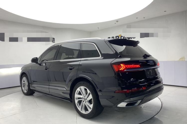 Used Audi Q7 2023 45 TFSI quattro S line Sport model