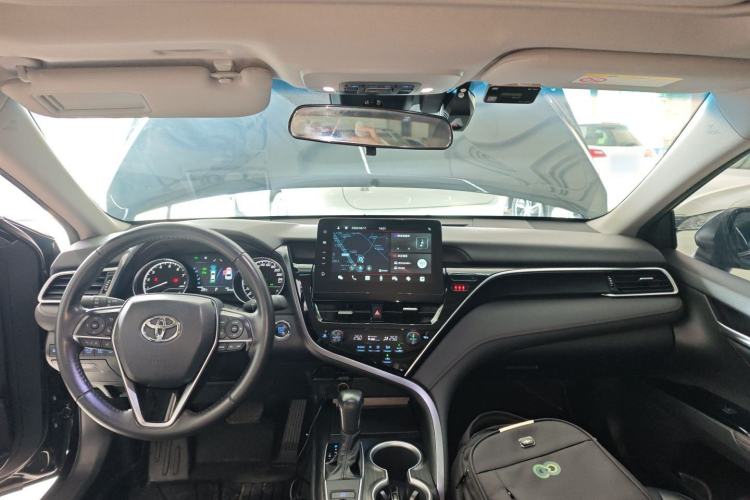 Used Toyota Camry 2023 2.0G Luxury Edition
