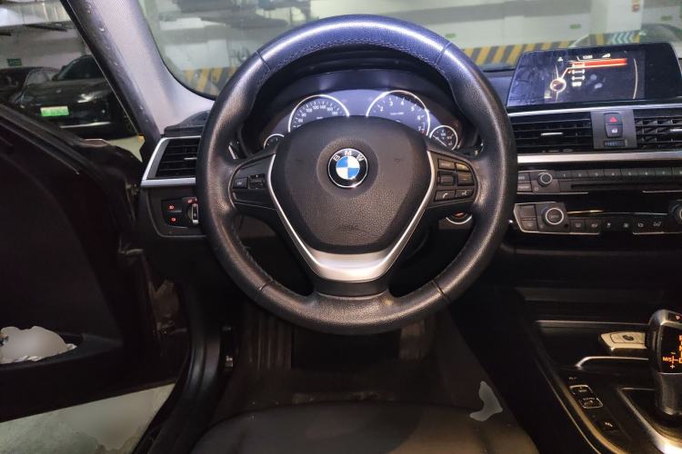Used BMW 3 Series 2016 320Li Fashion Model
