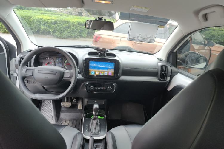 Used Roewe Clever 2022 311km QiQi BoBo Edition Center Console