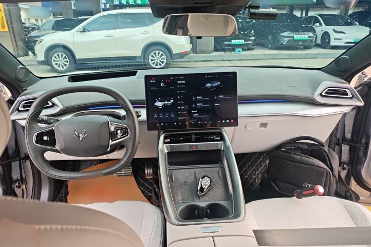 Used ARCFOX Alpha S5 2024 560MAX 185kW Center Console