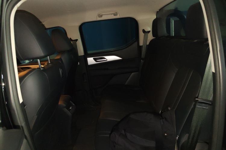 Used Great Wall King Kong Poer 2024 2.0T Automatic Diesel Two-Wheel-Drive Elite Flatbed Left Rear Seat