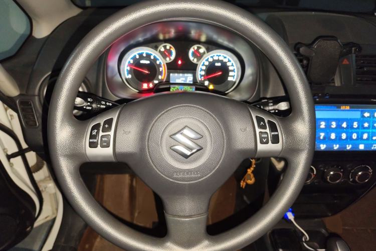 Used Suzuki SX4 2013 1.6L Automatic CoolRide Model Steering Wheel