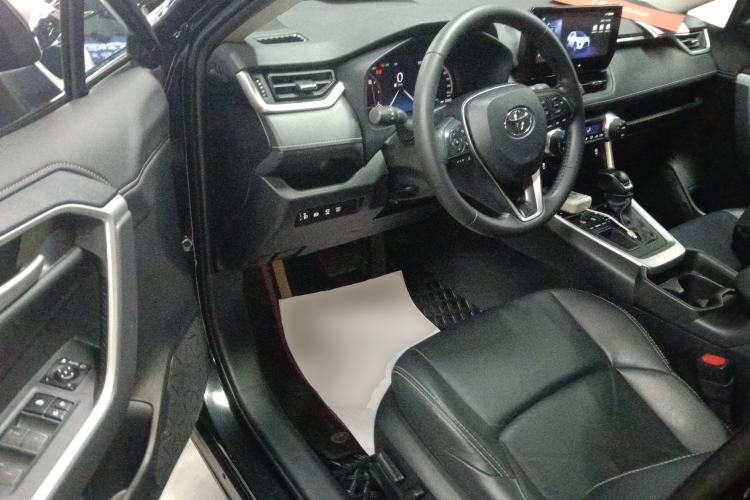 Used Toyota Wildlander 2023 2.0L CVT Two-Wheel Drive Luxury PLUS Edition
