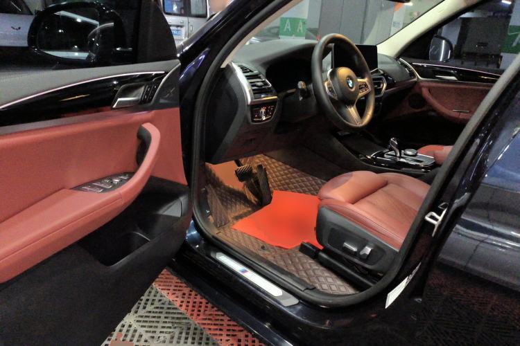 Used BMW X3 2022 xDrive25i M Sport Package Driver Seat