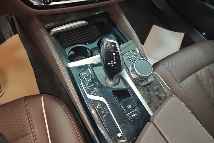 Used BMW 5 Series New Energy 2021 Restyled 535Le M Sport Package Gear Lever