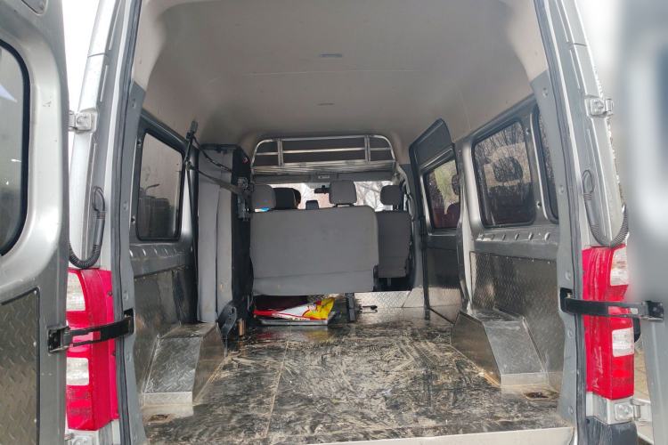 Used Foton Toano 2024 Joyear Multi-Function 2.0T Manual Long-Wheelbase Mid-Roof Model with Single Rear Tire Available in 5/6/7/9-Seater Configurations