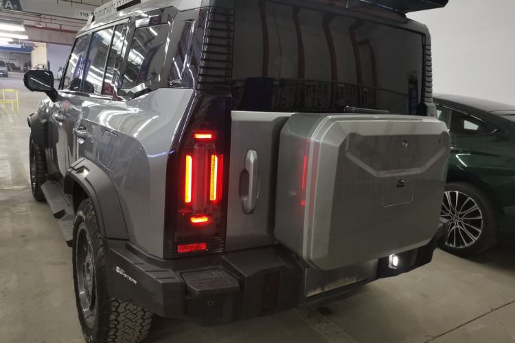 Used JETOUR Traveler 2024 2.0T All-Wheel-Drive Silver Dragon Wings Exterior 2