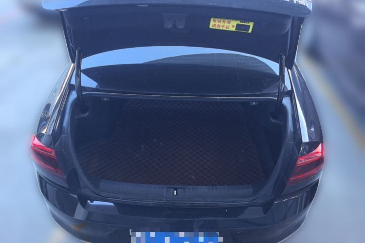 Used Volkswagen Magotan 2020 330TSI DSG Leading Model Trunk