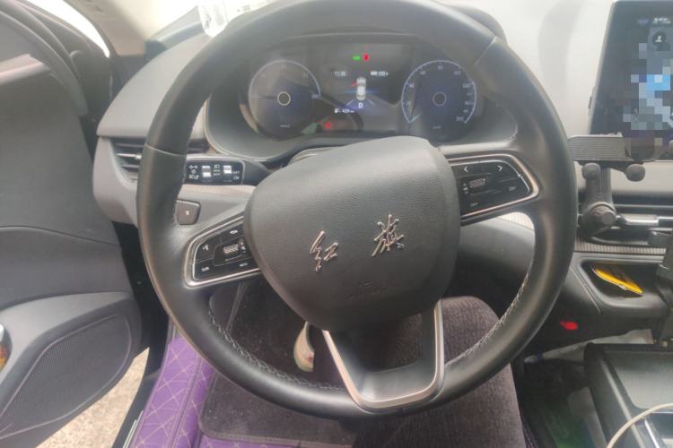 Used Hongqi E-QM5 2022 431 km Charge & Enjoy Edition