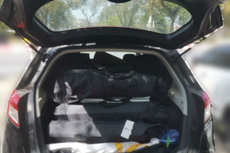 Used GAC Trumpchi GS5 Super 2015 2.0L Automatic Two-Wheel Drive Elite Edition Trunk