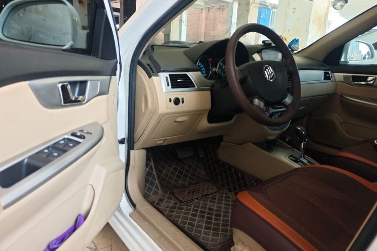 Used Buick Excelle 2013 1.5L Automatic Classic Model
