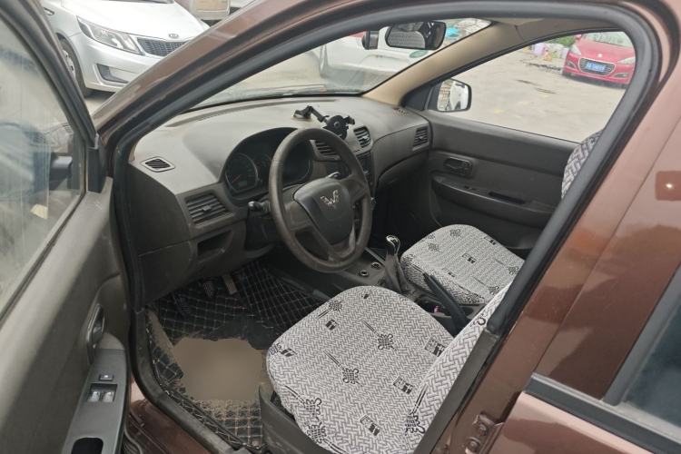 Used Wuling Hongguang 2015 1.5L S Base Model China IV
