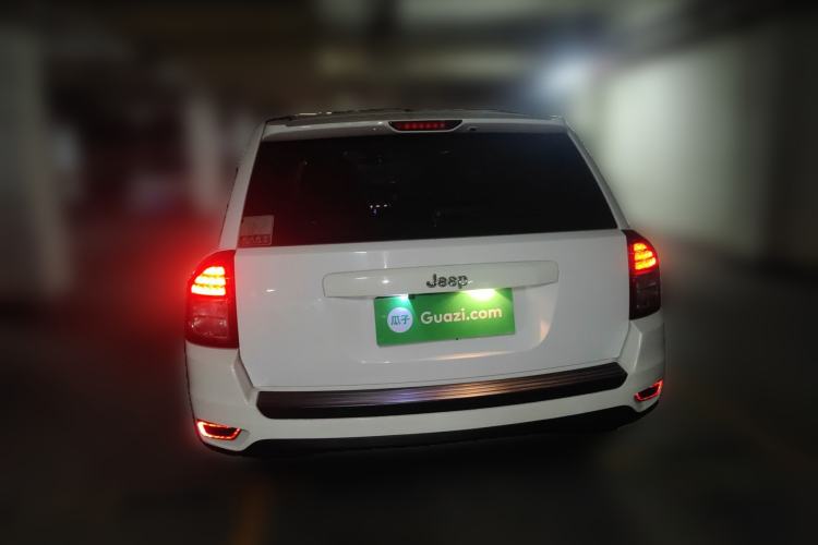 Used Jeep Compass 2012 2.4L four-wheel-drive sport version
