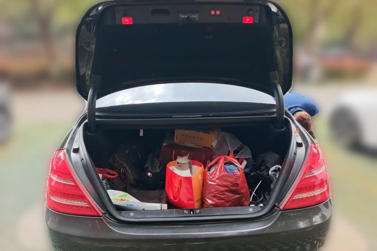 Used Mercedes-Benz S-Class 2010 S 400 L HYBRID Trunk