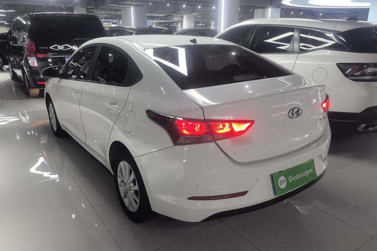 Used Hyundai Verna (new generation) 2016 1.4L Automatic Cool Edition GLS Exterior 2