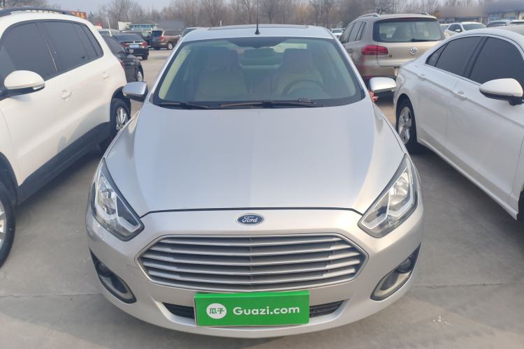 Used Ford Escort 2015 1.5L Automatic Fashion Model
