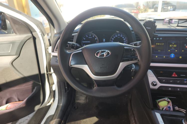 Used Hyundai Elantra (6th Generation / Lingdong) 2016 1.6L Manual ZhiXuan·Youth Edition
