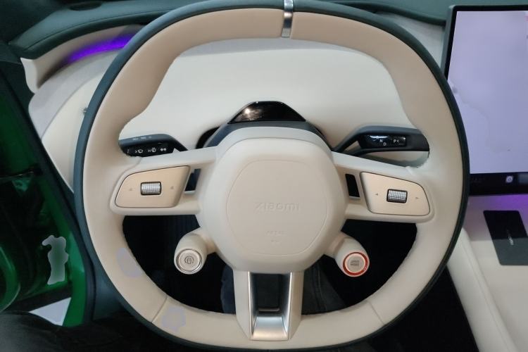 Used Xiaomi Auto YU7 2025 Ultra-Long Range High-Performance All-Wheel-Drive Max Edition Steering Wheel