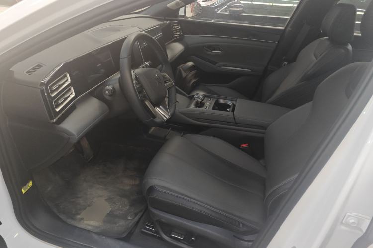 Used BYD Qin L 2024 DM-i 120KM Leading Model Left Front Seat