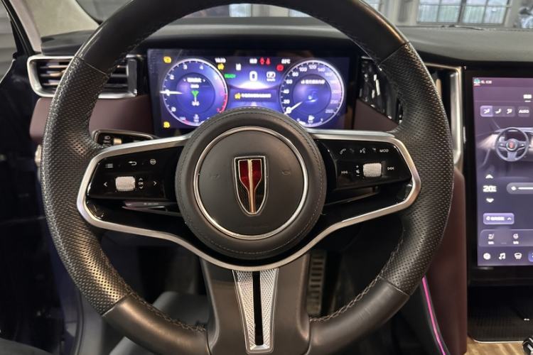 Used Hongqi HS7 2023 2.0T Automatic All-Wheel-Drive Flagship Edition Six Seats Steering Wheel