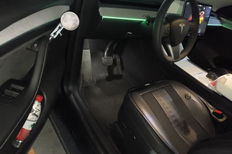 Used Tesla Model Y 2024 Rear-Wheel-Drive Version
