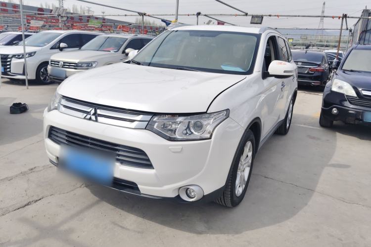 Used Mitsubishi Outlander 2014 2.4L 4x4 Deluxe Value Edition 5 Seats