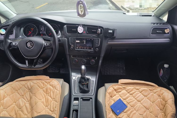 Used Volkswagen Golf 2017 230TSI Automatic Luxury Million-Vehicle Commemorative Edition