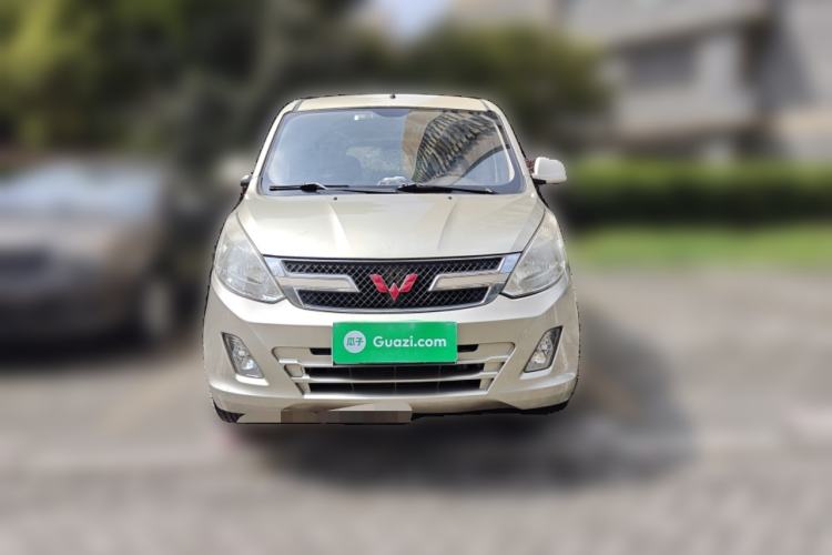 Used Wuling Rongguang V 2015 1.5L Standard Version Front