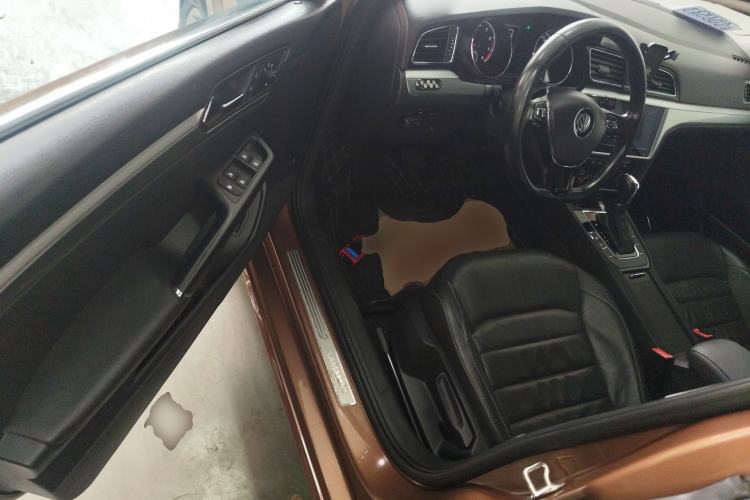 Used Volkswagen Lamando 2015 280TSI DSG Comfort Edition
