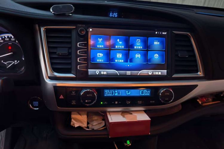 Used Toyota Highlander 2018 2.0T Four-Wheel Drive Luxury Version 7 Seats China VI Standard
