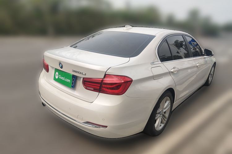 Used BMW 3 Series 2016 320Li Ambition Model
