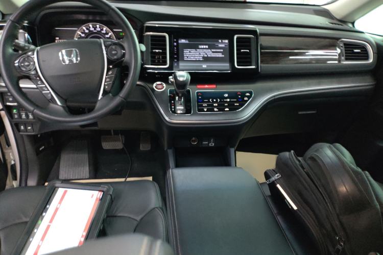 Used Honda Elysion 2016 2.4L Luxury Edition
