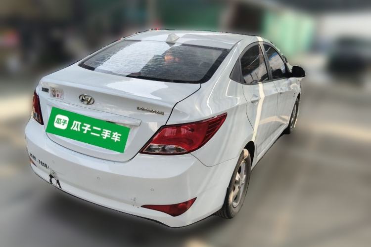 Used Hyundai Verna (older generation) 2014 1.4L Manual Smart GLS Trim Rear Right 45 Deg