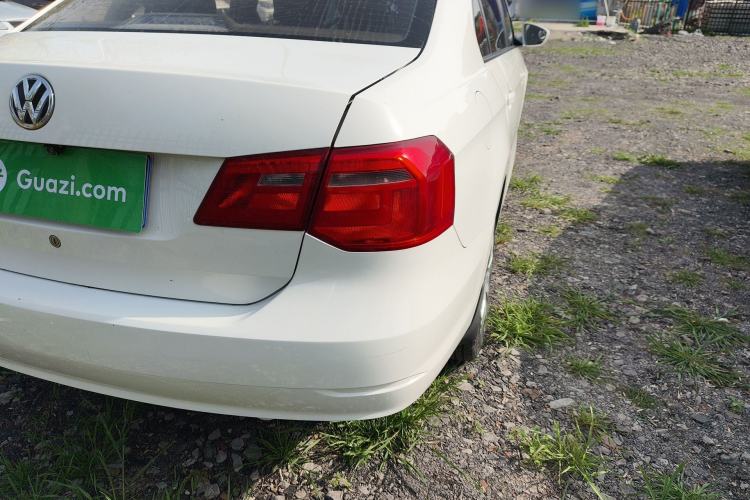 Used Volkswagen Jetta 2015 1.6L Manual Fashion Edition
