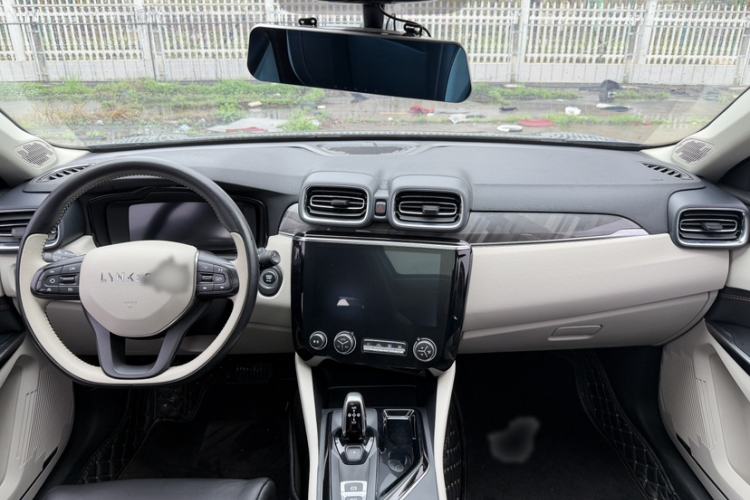 Used Lynk & Co 02 2020 1.5T DCT Two-Wheel Drive Zhaobao Version
