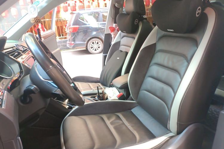 Used Volkswagen Tiguan L 2017 330TSI Automatic Two-Wheel Drive Luxury Edition Left Front Seat